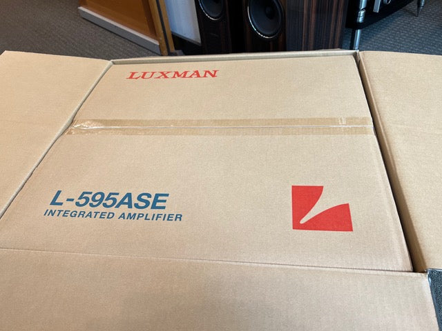 Luxman L-595A SE Unboxing
